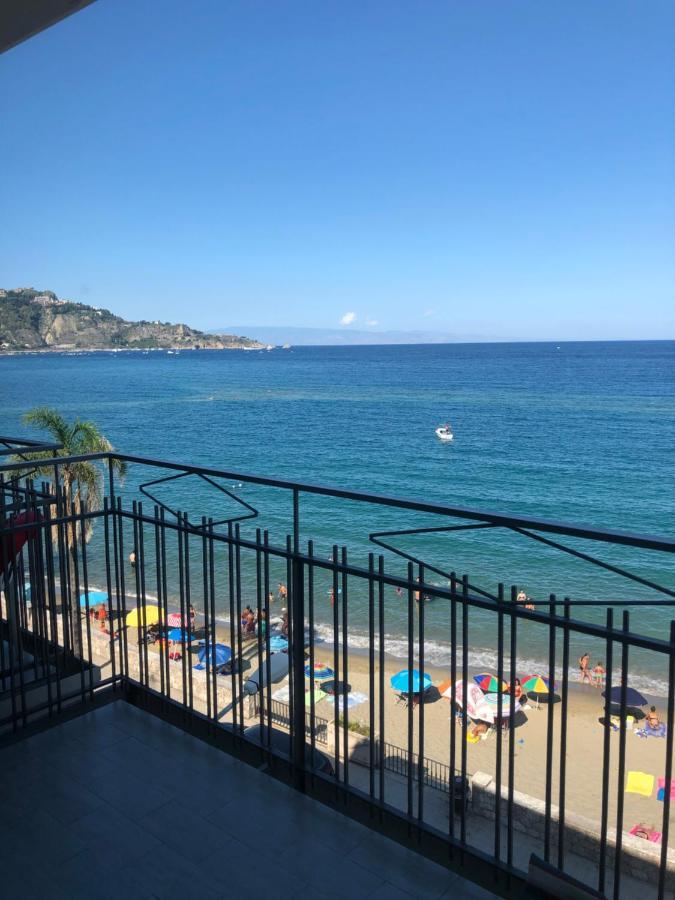 La Mansarda Lägenhet Giardini Naxos Exteriör bild