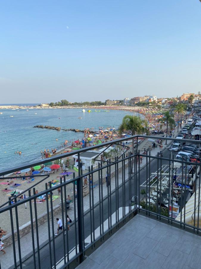 La Mansarda Lägenhet Giardini Naxos Exteriör bild