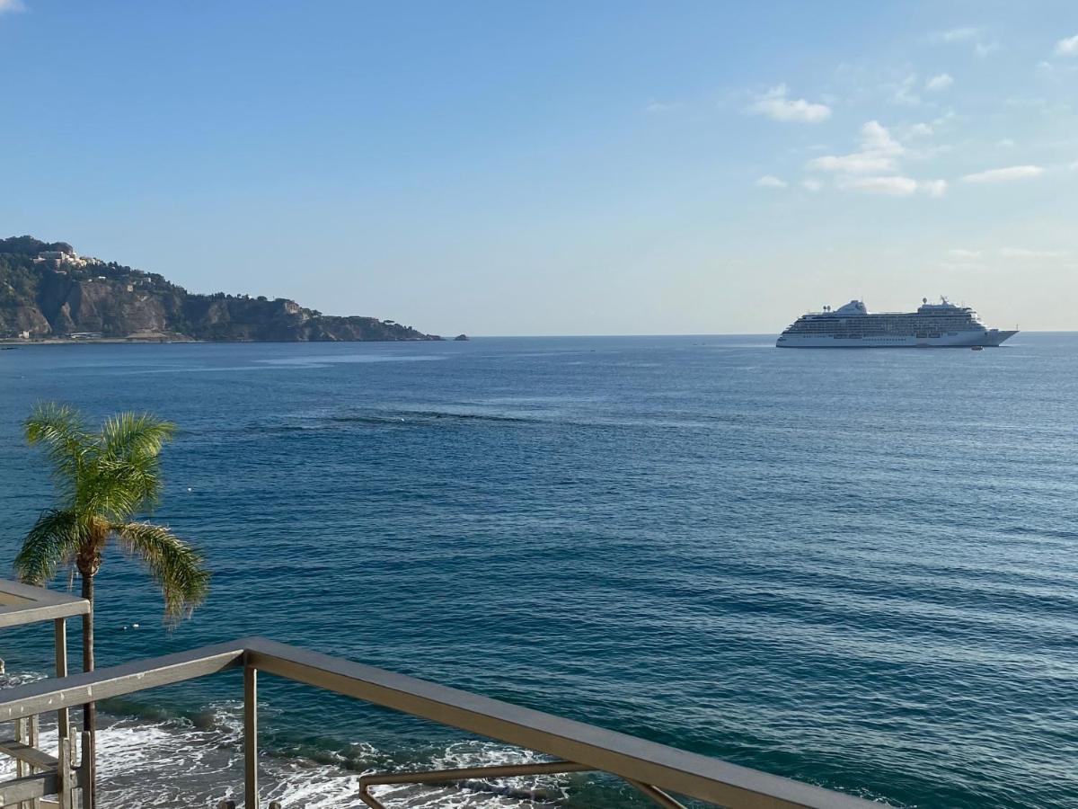 La Mansarda Lägenhet Giardini Naxos Exteriör bild