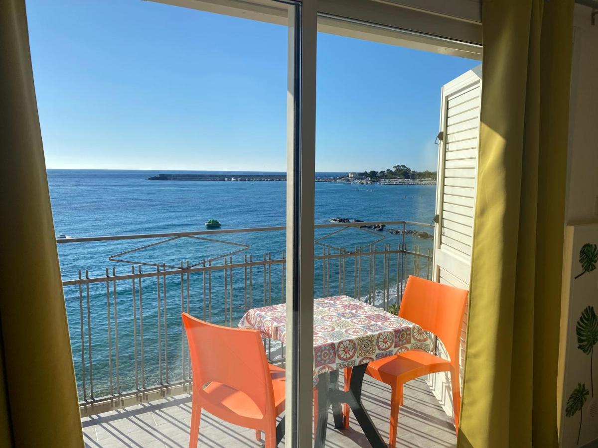 La Mansarda Lägenhet Giardini Naxos Exteriör bild